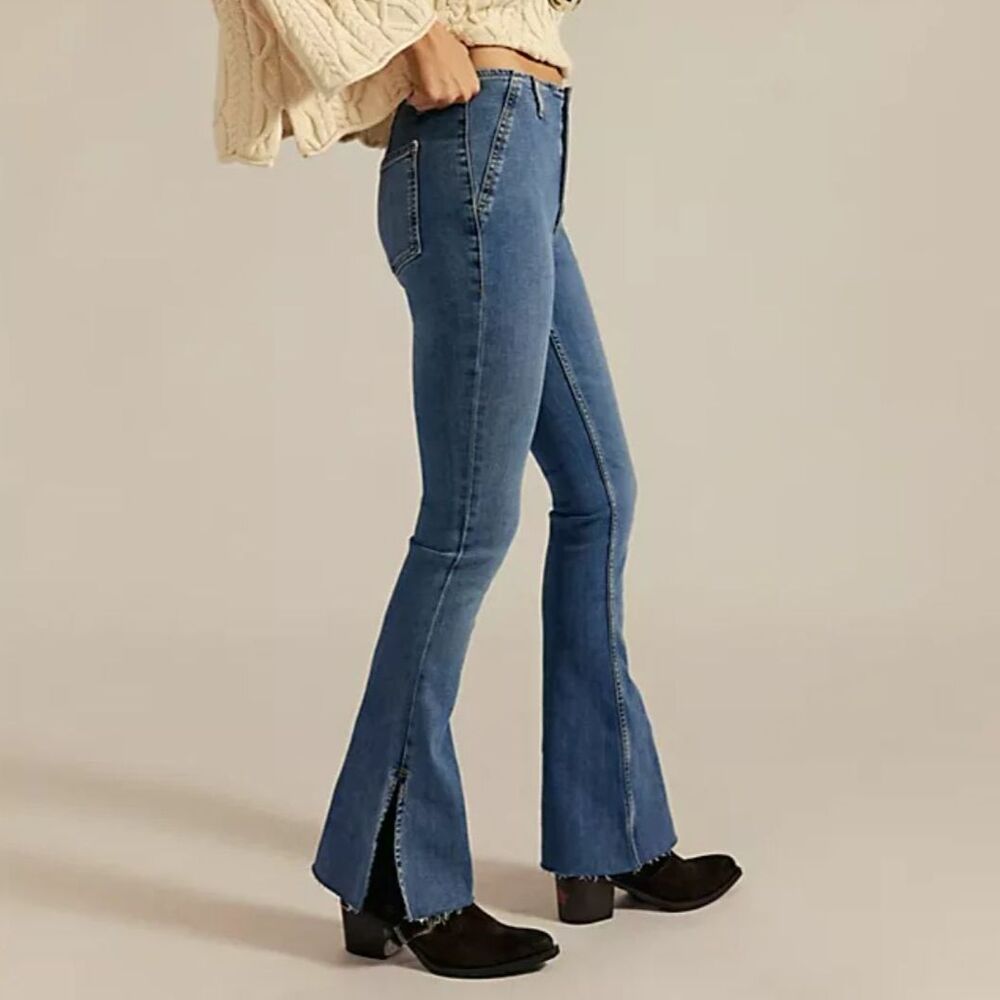 We The Free Free People Level Up Slit Bootcut Raw Hem Blue Jeans Sz 26